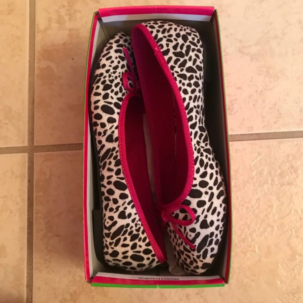 Cute girl’s flats